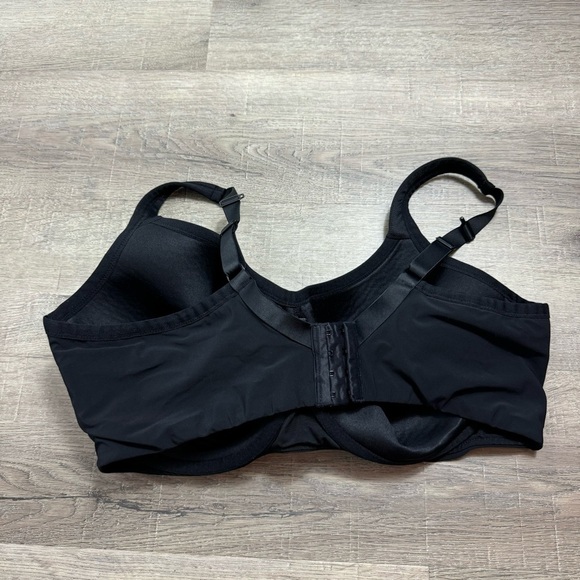 Torrid Mid Impact Underwire Black Sports Bra 46 DDD - Picture 4 of 9